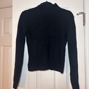 Lord & Taylor Elegant Black Cashmere Sweater